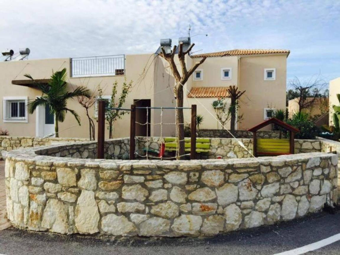Cretamos Seaside Villas كيساموس المظهر الخارجي الصورة